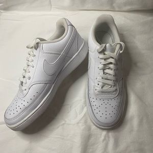 Nike Court Vision Low